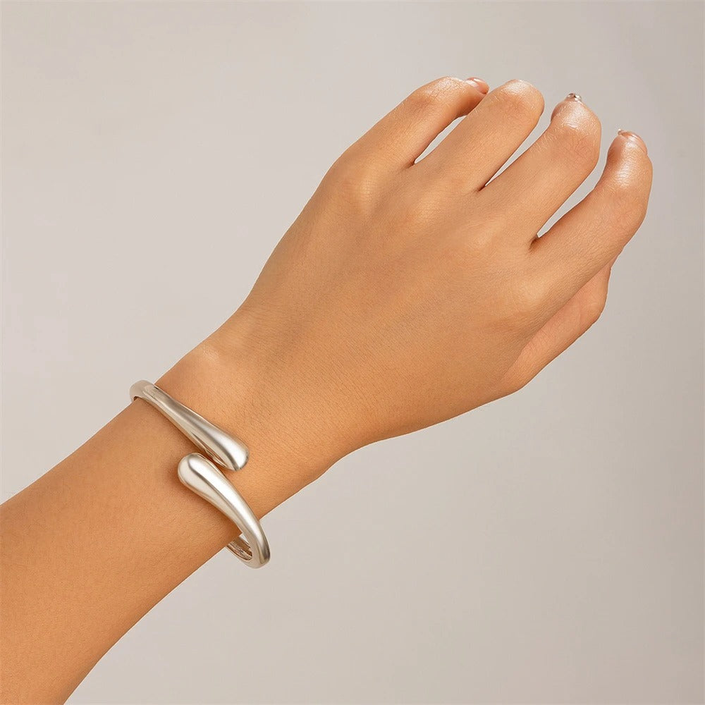 Vera Bangle Bracelet